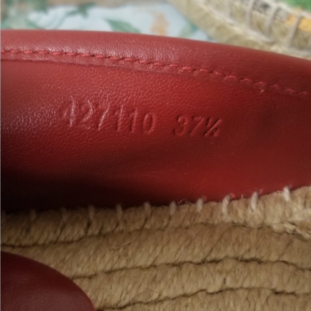 Gucci Wmns GG Supreme Espadrilles - Picture 2 of 12
